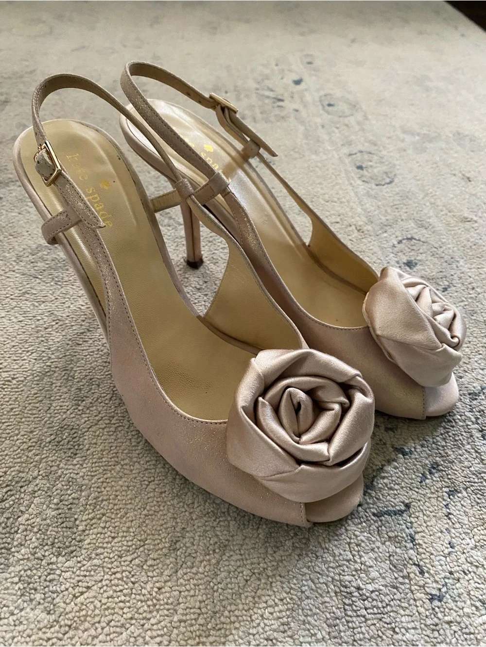 Kate Spade Rosette Stiletto Heels Champagne Gold Shimmer 7 Luxury Satin Rose